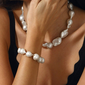 baroque pearl bracelet