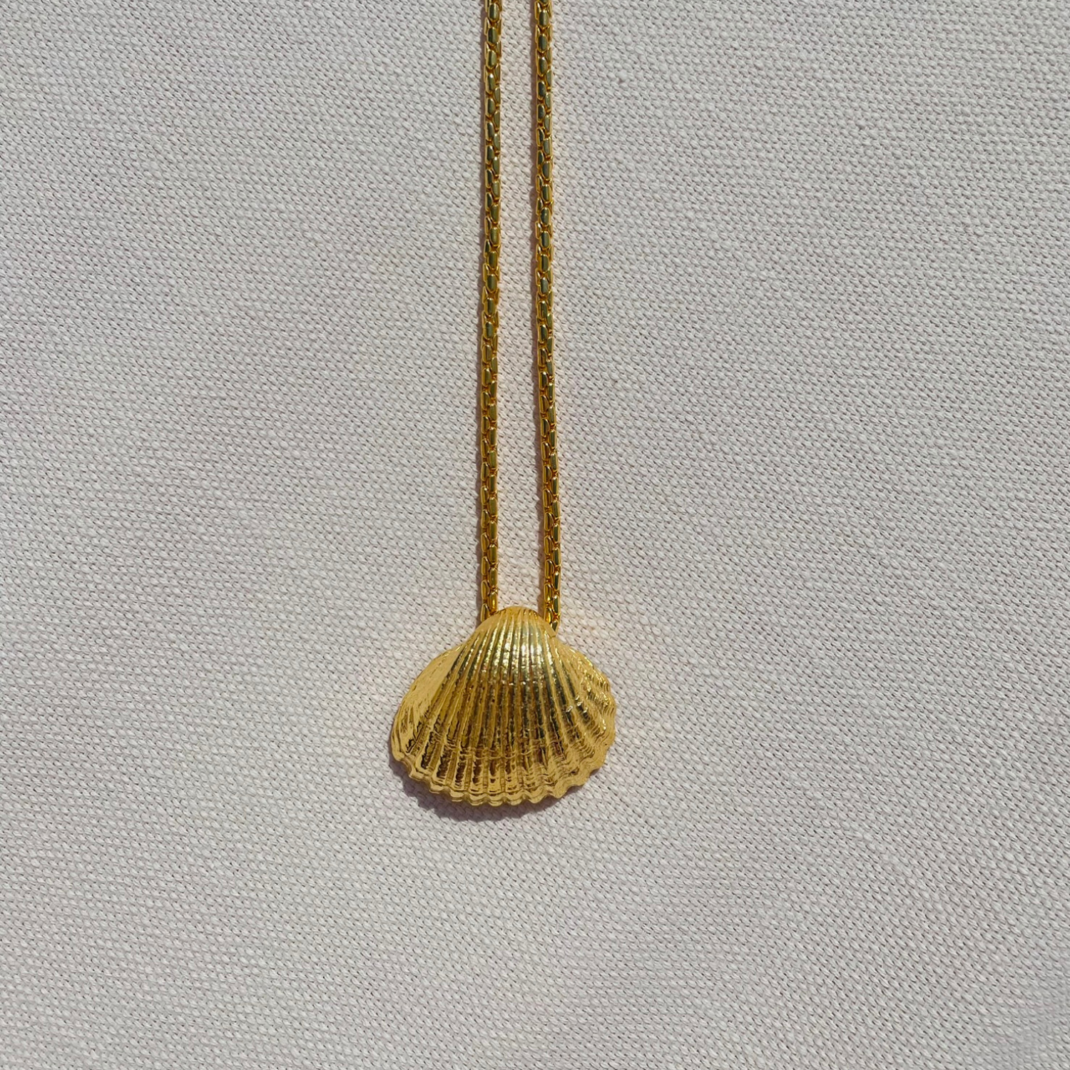 seashell necklace gold plated summer jewelry